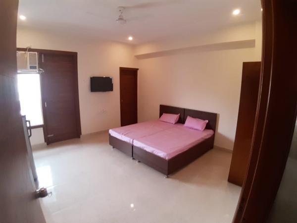 1RK in U-Block, Gurgaon